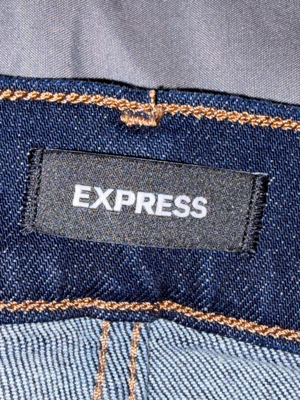 Express 70s Flare Mid Rise Dark Wash Jeans Size 6R - Picture 6 of 8
